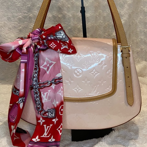 Louis Vuitton Handbags - ❌SOLD❌ Louis Vuitton Vernis Monogram Biscayne Bay - Rose Ballerine